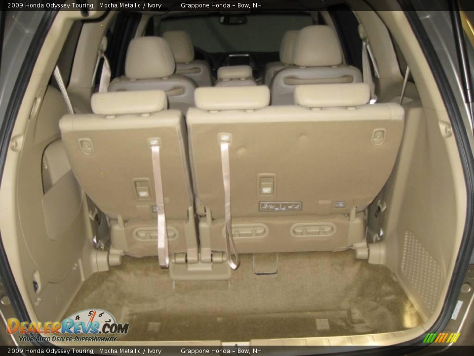 2009 Honda Odyssey Touring Mocha Metallic / Ivory Photo #12
