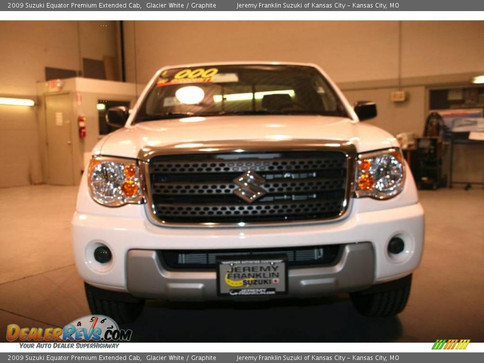 2009 Suzuki Equator Premium Extended Cab Glacier White / Graphite Photo #2