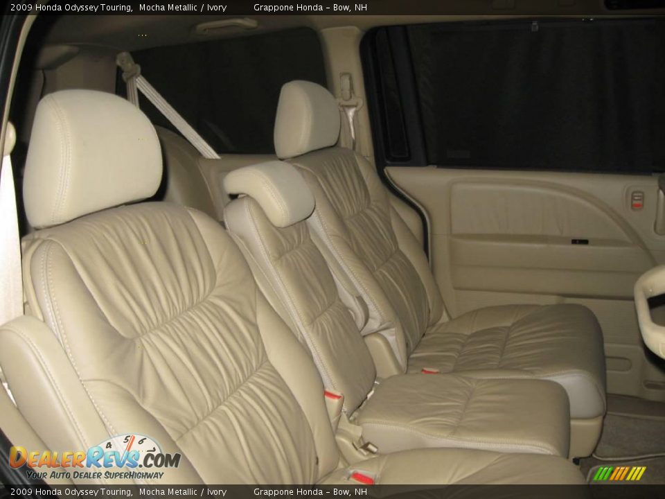 2009 Honda Odyssey Touring Mocha Metallic / Ivory Photo #15