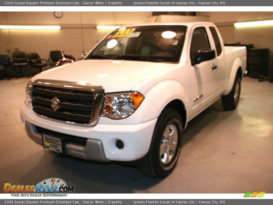 2009 Suzuki Equator Premium Extended Cab Glacier White / Graphite Photo #3