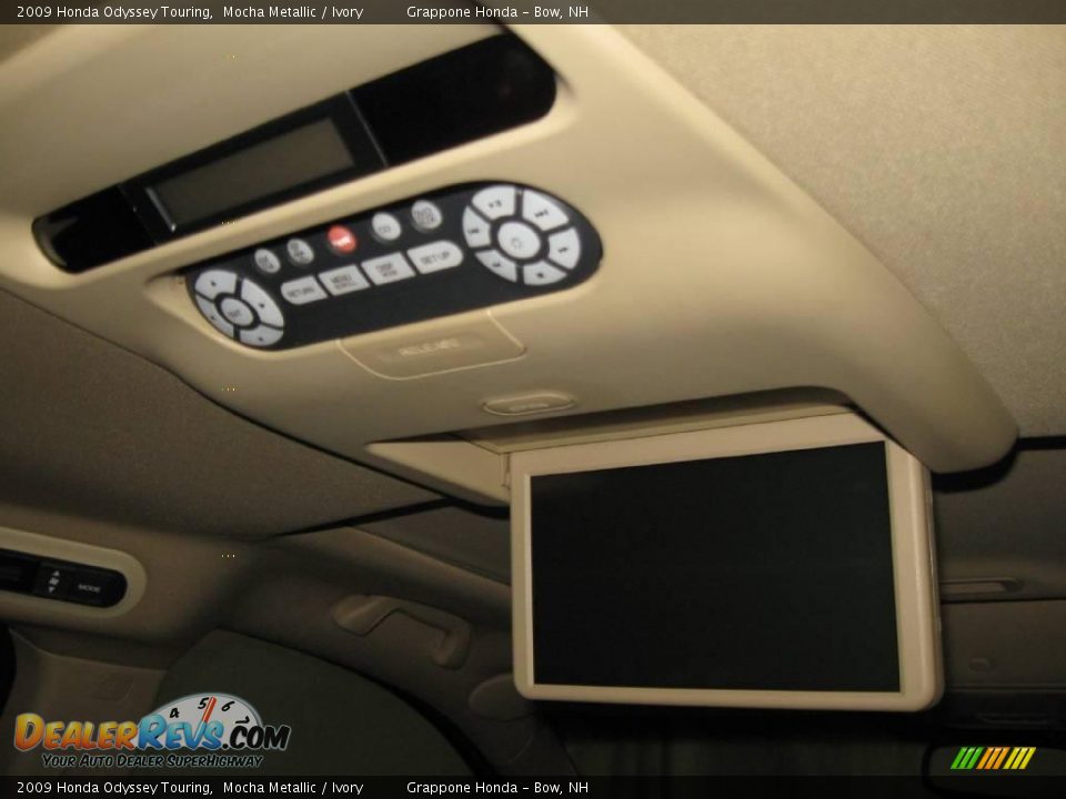 2009 Honda Odyssey Touring Mocha Metallic / Ivory Photo #16