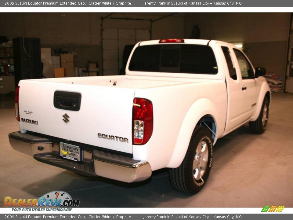 2009 Suzuki Equator Premium Extended Cab Glacier White / Graphite Photo #7