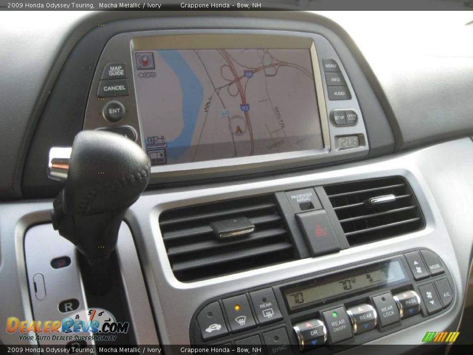 2009 Honda Odyssey Touring Mocha Metallic / Ivory Photo #21