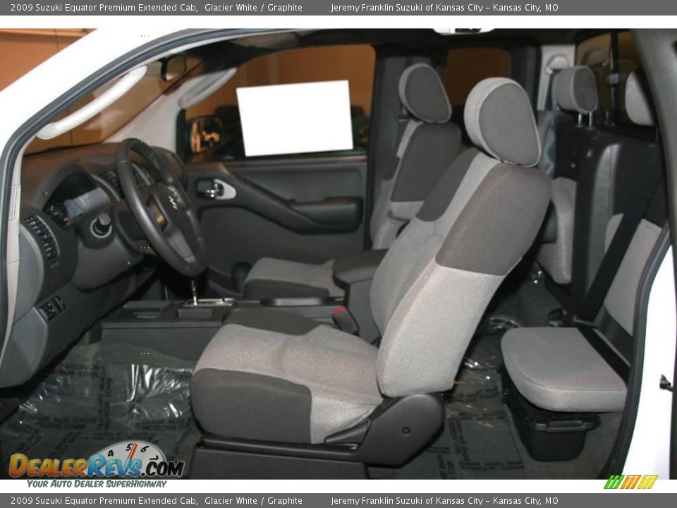 2009 Suzuki Equator Premium Extended Cab Glacier White / Graphite Photo #17