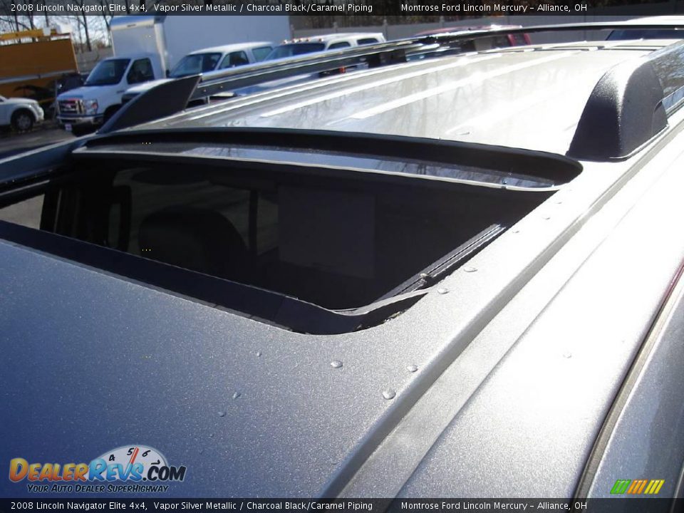 2008 Lincoln Navigator Elite 4x4 Vapor Silver Metallic / Charcoal Black/Caramel Piping Photo #10