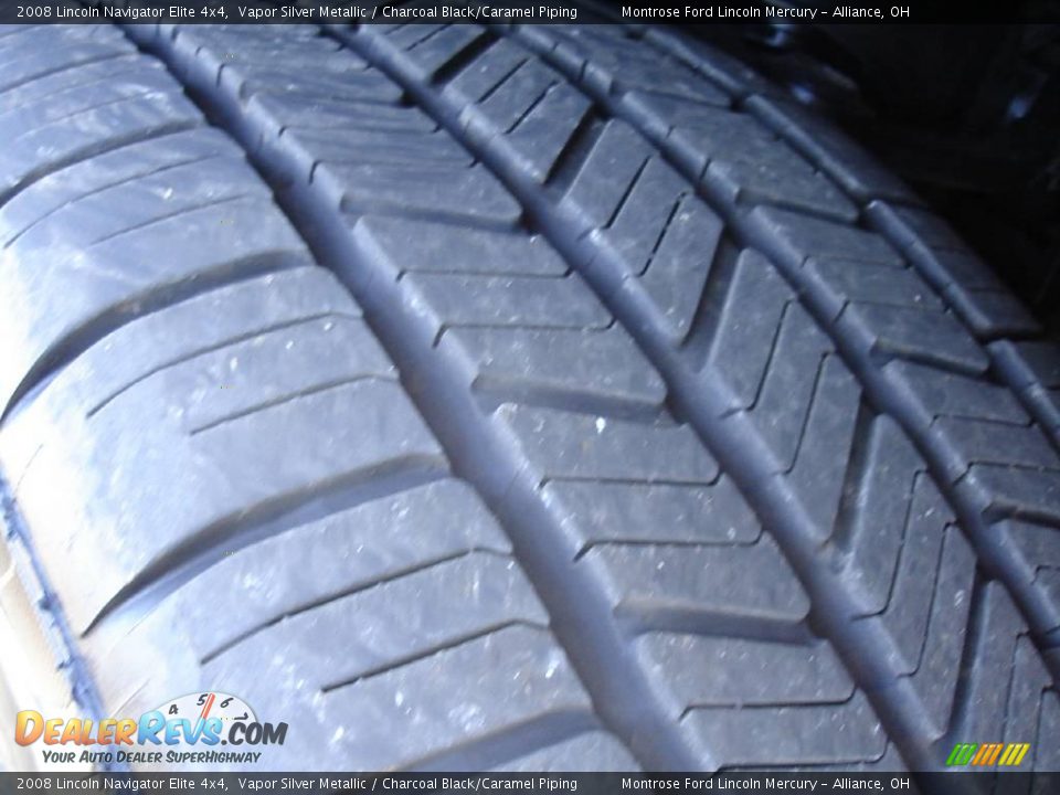 2008 Lincoln Navigator Elite 4x4 Vapor Silver Metallic / Charcoal Black/Caramel Piping Photo #11