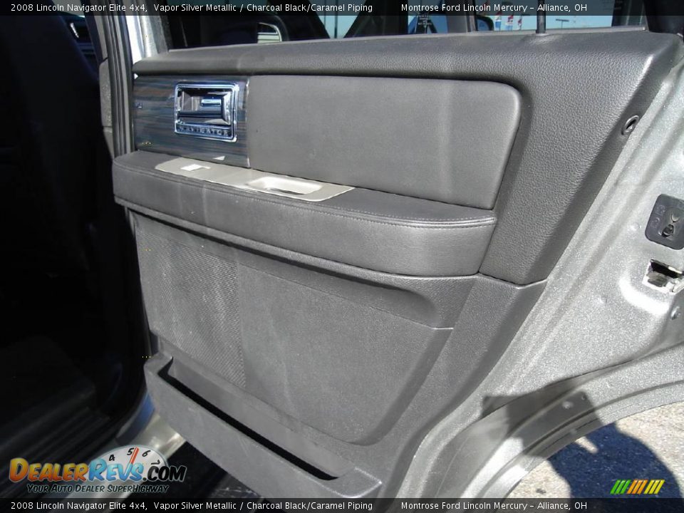 2008 Lincoln Navigator Elite 4x4 Vapor Silver Metallic / Charcoal Black/Caramel Piping Photo #24