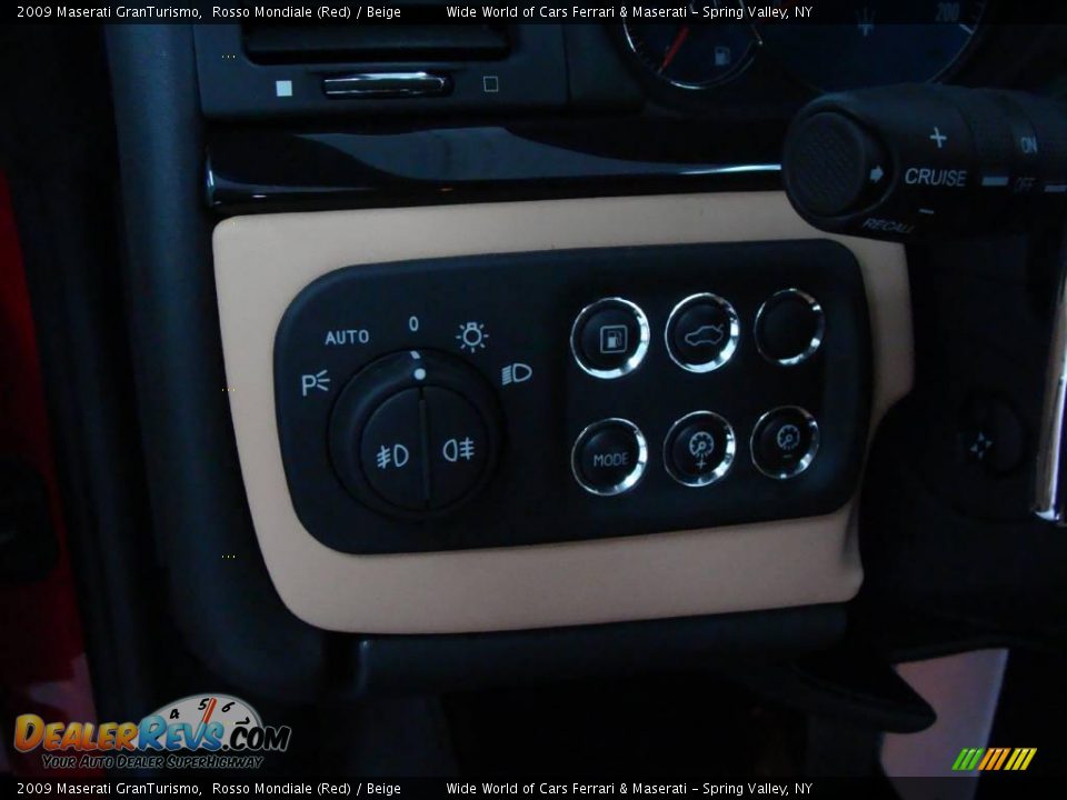 2009 Maserati GranTurismo Rosso Mondiale (Red) / Beige Photo #11