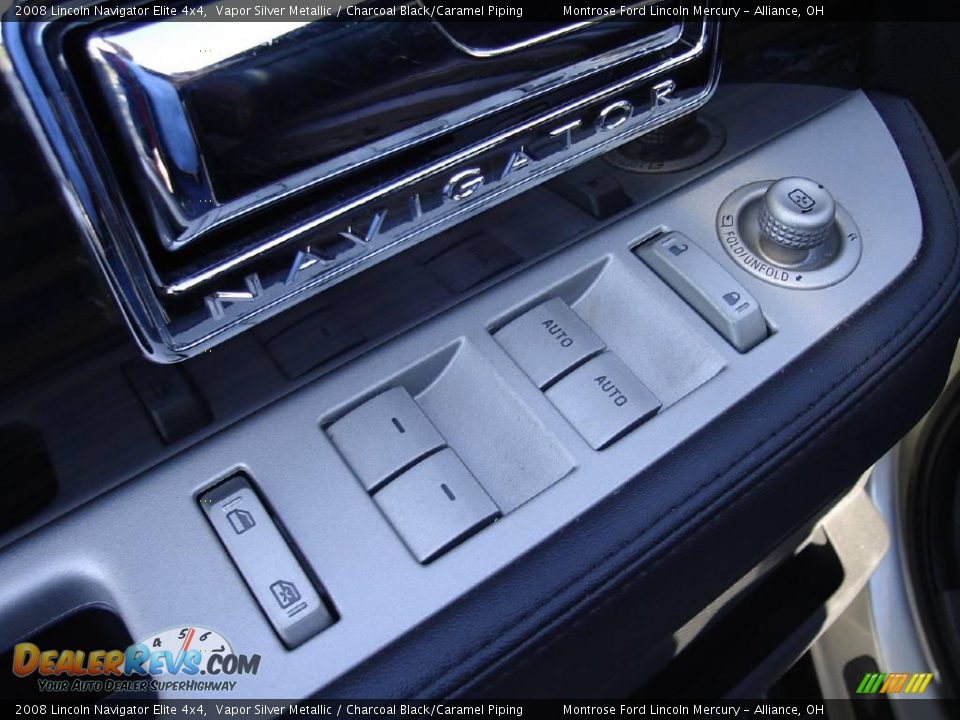 2008 Lincoln Navigator Elite 4x4 Vapor Silver Metallic / Charcoal Black/Caramel Piping Photo #29