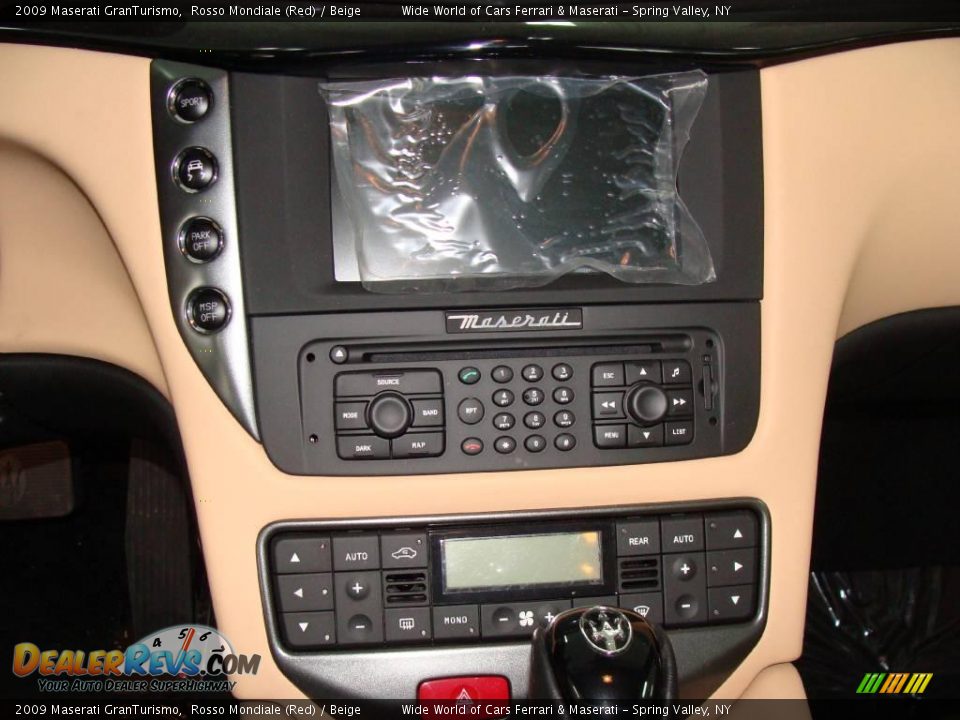 2009 Maserati GranTurismo Rosso Mondiale (Red) / Beige Photo #20