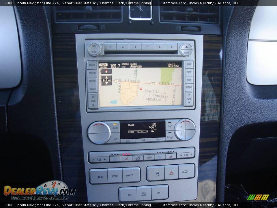 2008 Lincoln Navigator Elite 4x4 Vapor Silver Metallic / Charcoal Black/Caramel Piping Photo #35