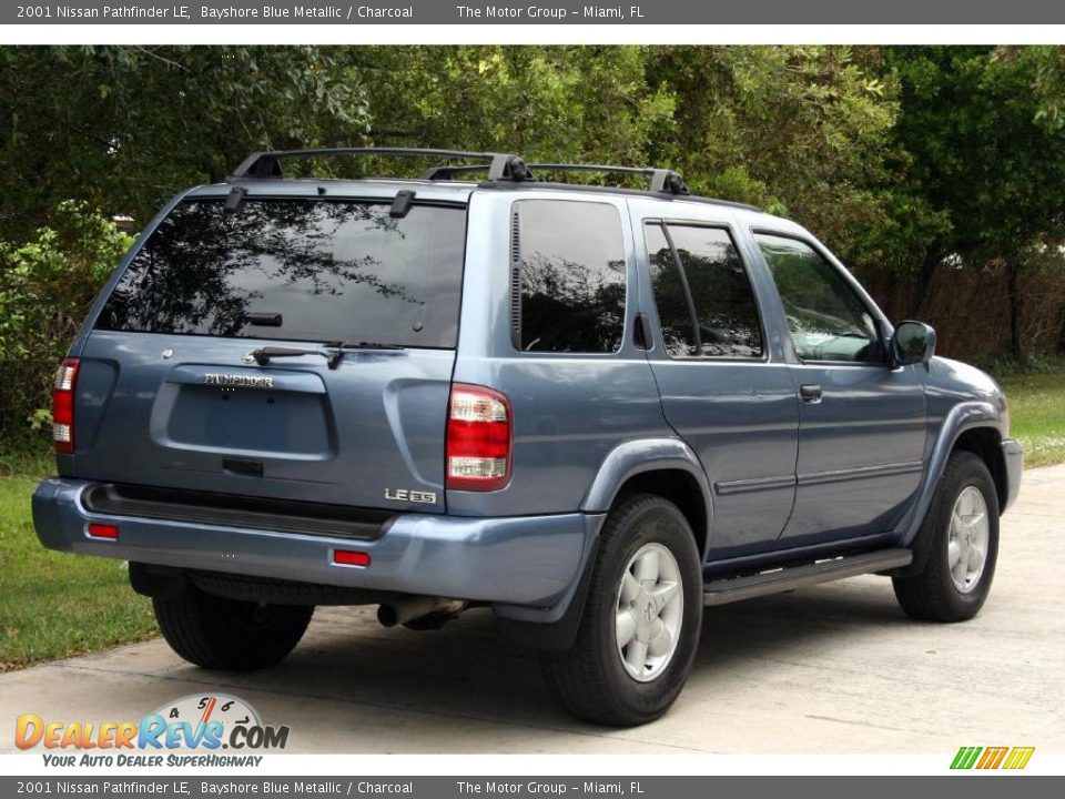 2001 Nissan Pathfinder LE Bayshore Blue Metallic / Charcoal Photo #8