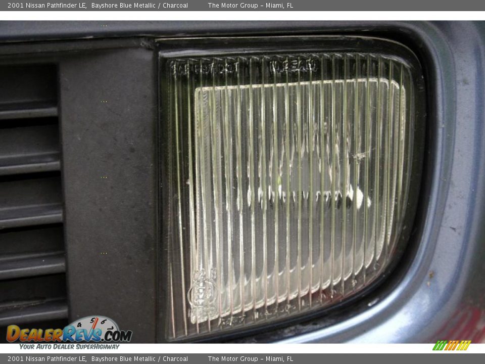 2001 Nissan Pathfinder LE Bayshore Blue Metallic / Charcoal Photo #20