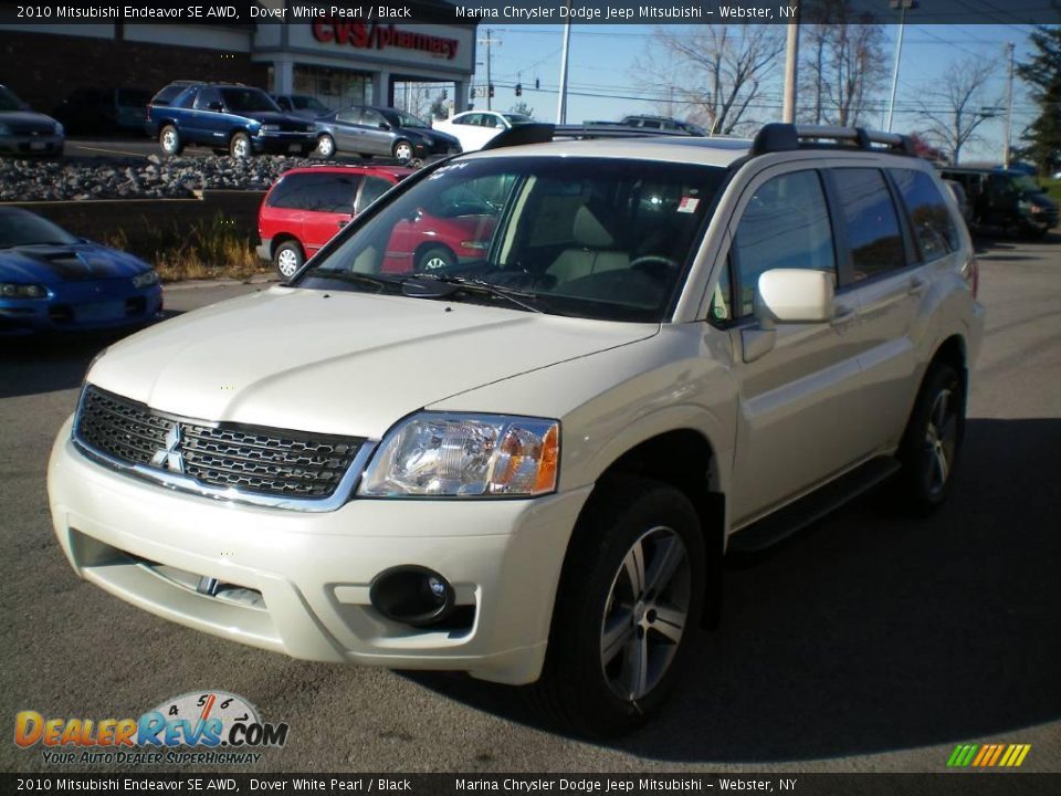 2010 Mitsubishi Endeavor SE AWD Dover White Pearl / Black Photo #1