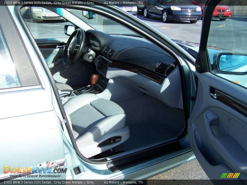 2003 BMW 3 Series 325i Sedan Grey Green Metallic / Grey Photo #6
