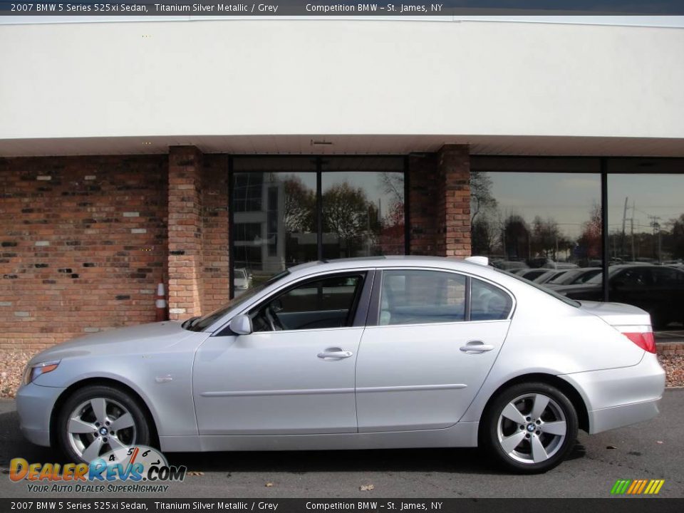 2007 BMW 5 Series 525xi Sedan Titanium Silver Metallic / Grey Photo #3