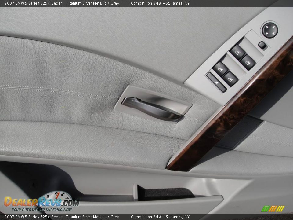 2007 BMW 5 Series 525xi Sedan Titanium Silver Metallic / Grey Photo #8