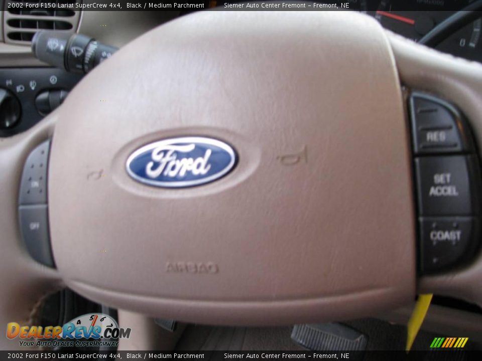 2002 Ford F150 Lariat SuperCrew 4x4 Black / Medium Parchment Photo #27