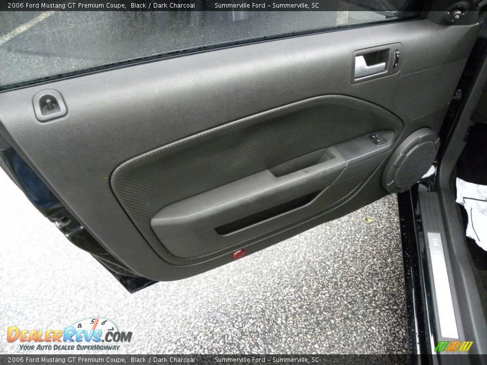 2006 Ford Mustang GT Premium Coupe Black / Dark Charcoal Photo #6