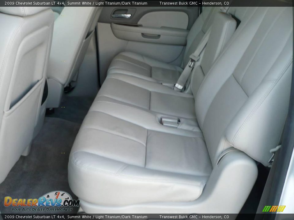2009 Chevrolet Suburban LT 4x4 Summit White / Light Titanium/Dark Titanium Photo #10