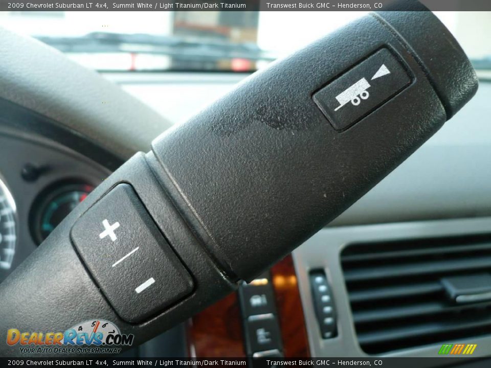 2009 Chevrolet Suburban LT 4x4 Summit White / Light Titanium/Dark Titanium Photo #27