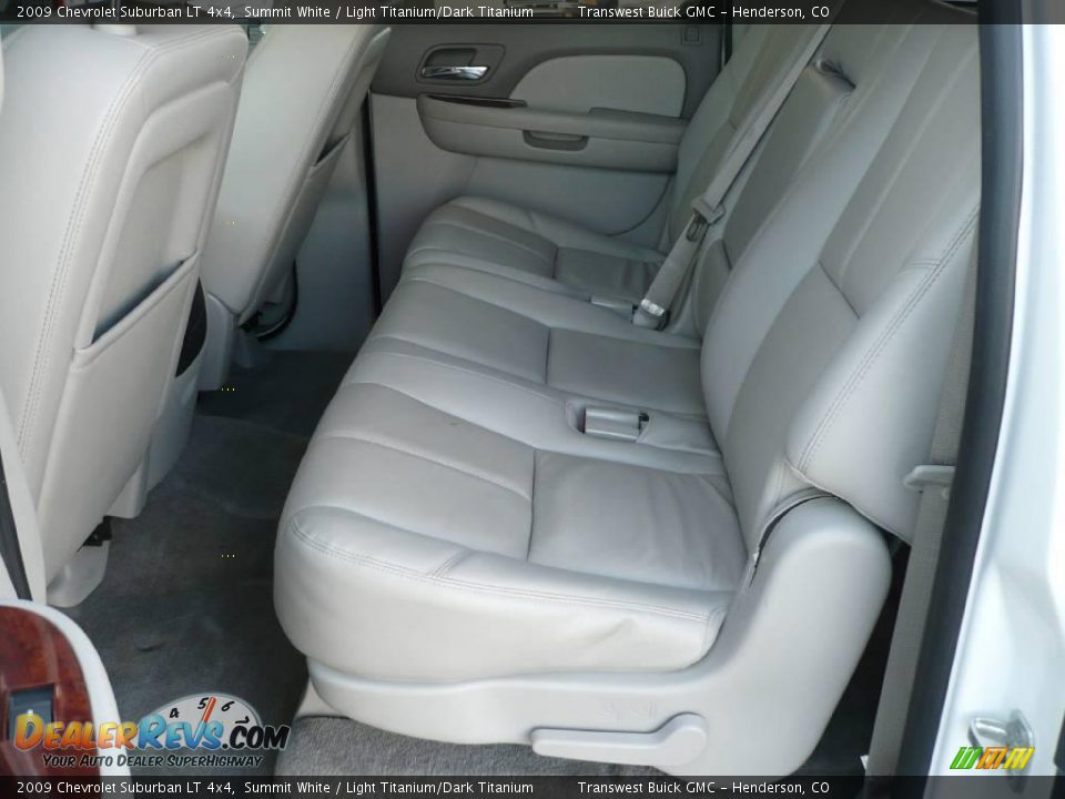 2009 Chevrolet Suburban LT 4x4 Summit White / Light Titanium/Dark Titanium Photo #10