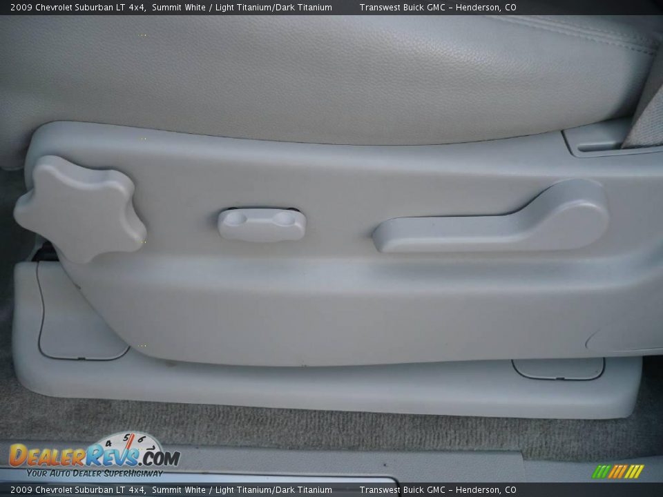 2009 Chevrolet Suburban LT 4x4 Summit White / Light Titanium/Dark Titanium Photo #23
