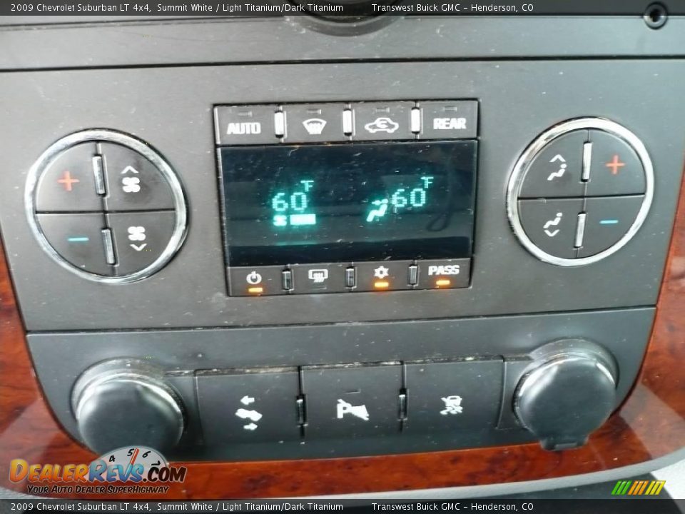 2009 Chevrolet Suburban LT 4x4 Summit White / Light Titanium/Dark Titanium Photo #30