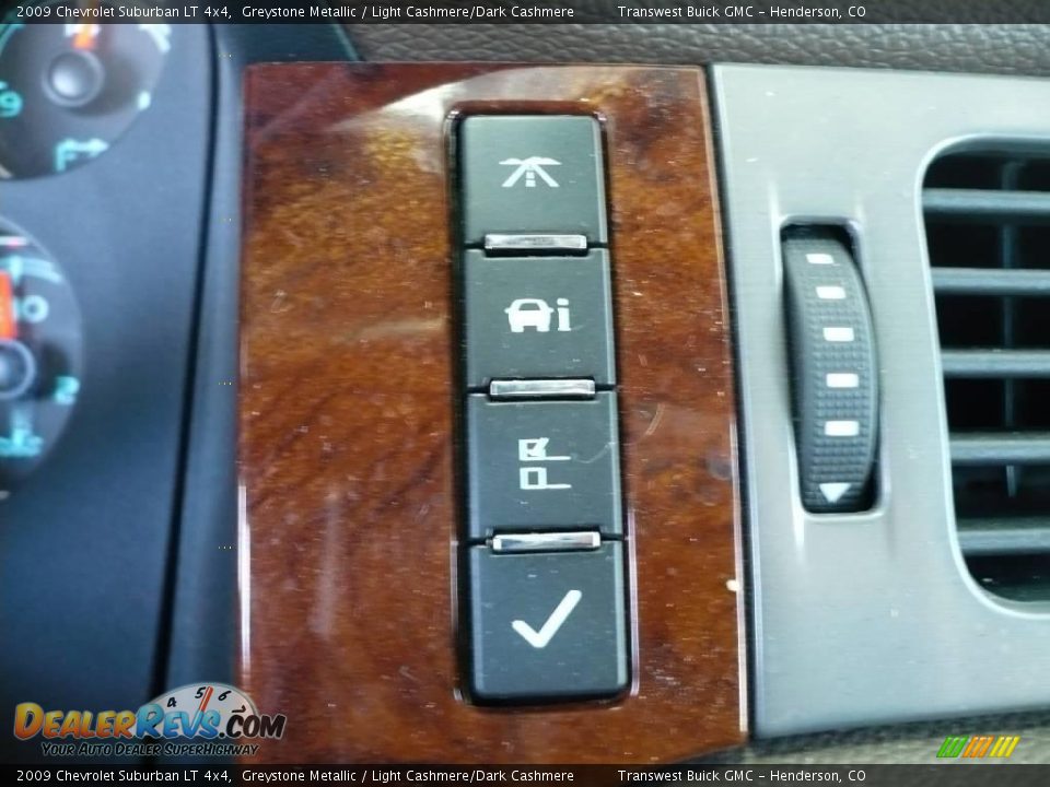 2009 Chevrolet Suburban LT 4x4 Greystone Metallic / Light Cashmere/Dark Cashmere Photo #28