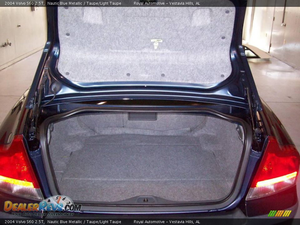 2004 Volvo S60 2.5T Nautic Blue Metallic / Taupe/Light Taupe Photo #18