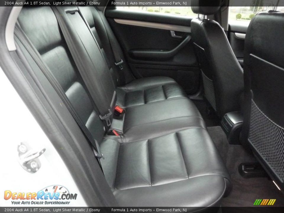 2004 Audi A4 1.8T Sedan Light Silver Metallic / Ebony Photo #7