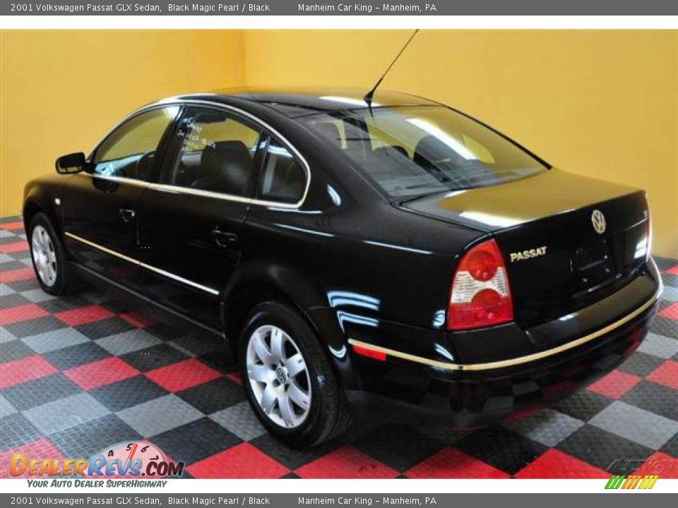 2001 Volkswagen Passat GLX Sedan Black Magic Pearl / Black Photo #4