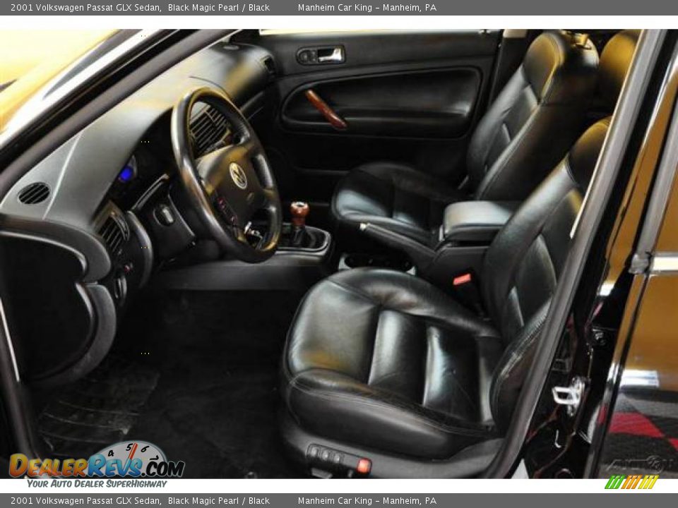 2001 Volkswagen Passat GLX Sedan Black Magic Pearl / Black Photo #11