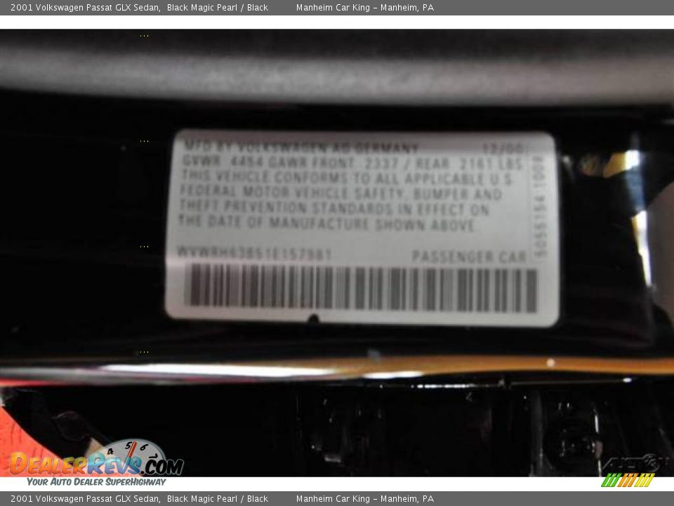 2001 Volkswagen Passat GLX Sedan Black Magic Pearl / Black Photo #12