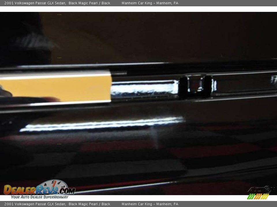 2001 Volkswagen Passat GLX Sedan Black Magic Pearl / Black Photo #23