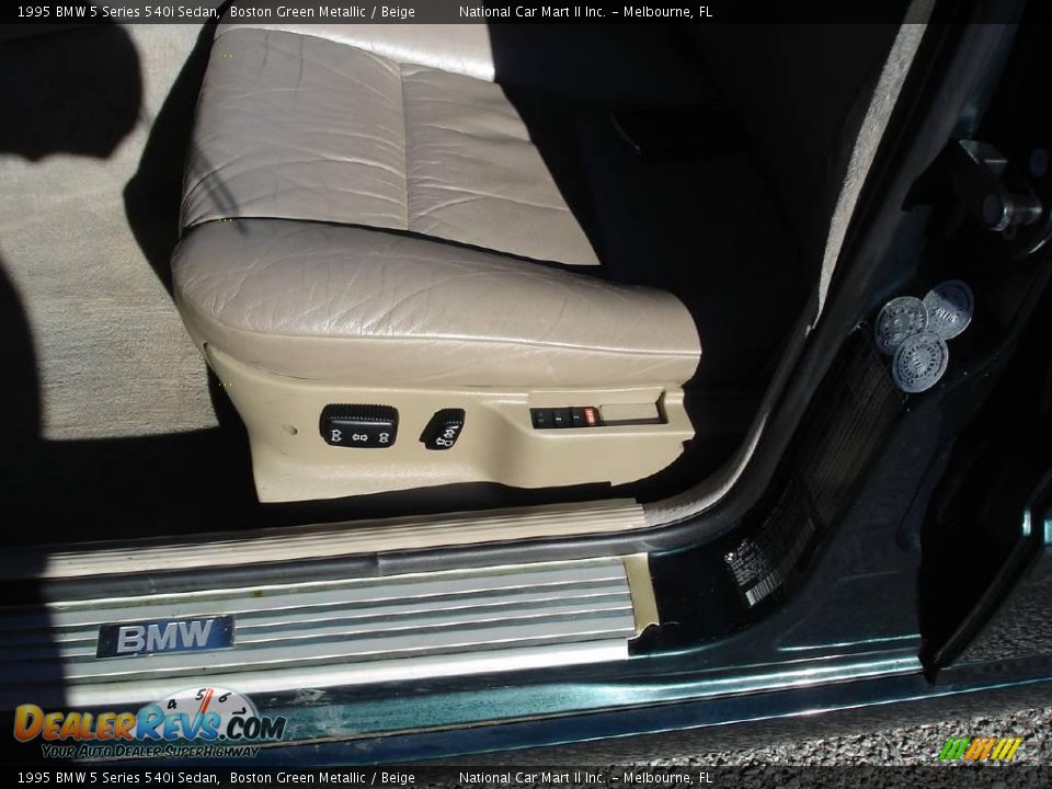1995 BMW 5 Series 540i Sedan Boston Green Metallic / Beige Photo #14