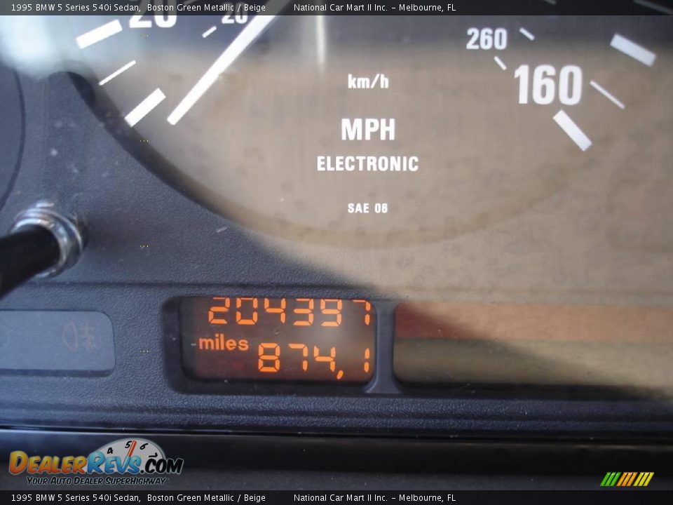 1995 BMW 5 Series 540i Sedan Boston Green Metallic / Beige Photo #17