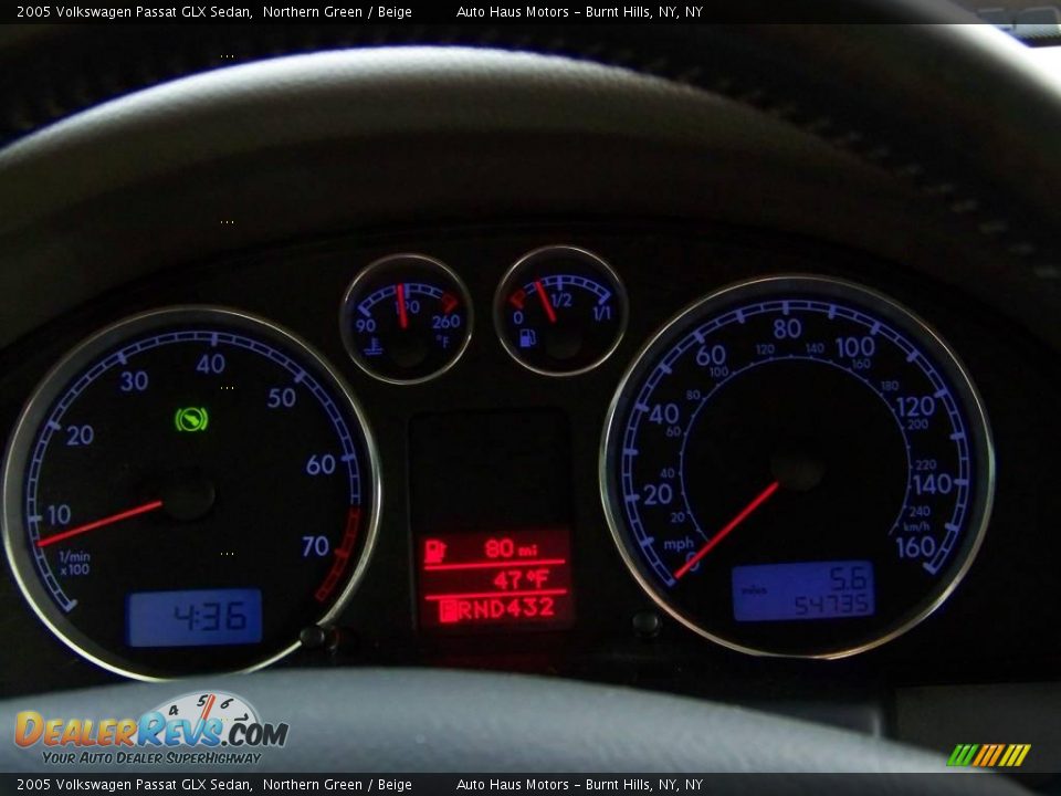 2005 Volkswagen Passat GLX Sedan Northern Green / Beige Photo #23