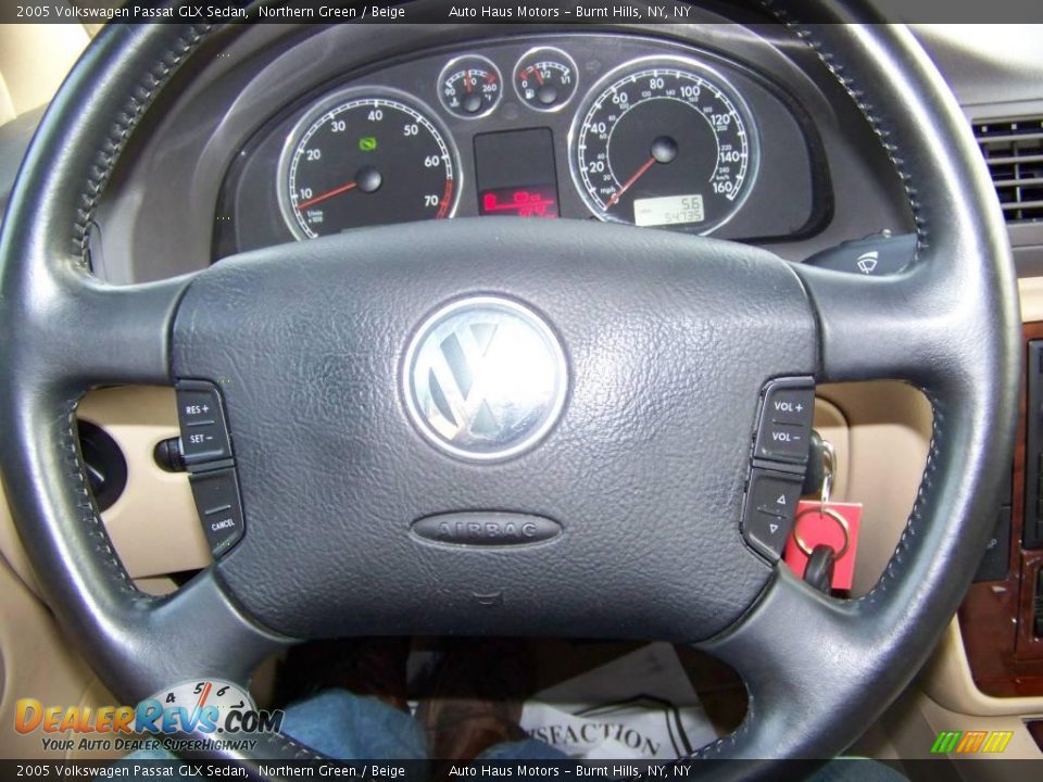 2005 Volkswagen Passat GLX Sedan Northern Green / Beige Photo #24