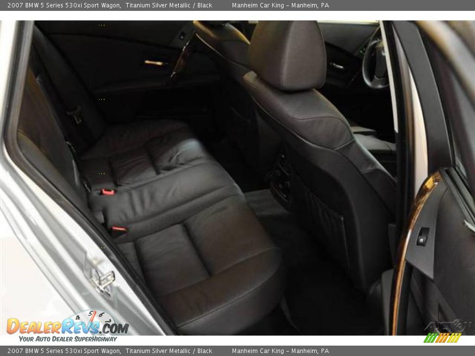 2007 BMW 5 Series 530xi Sport Wagon Titanium Silver Metallic / Black Photo #18