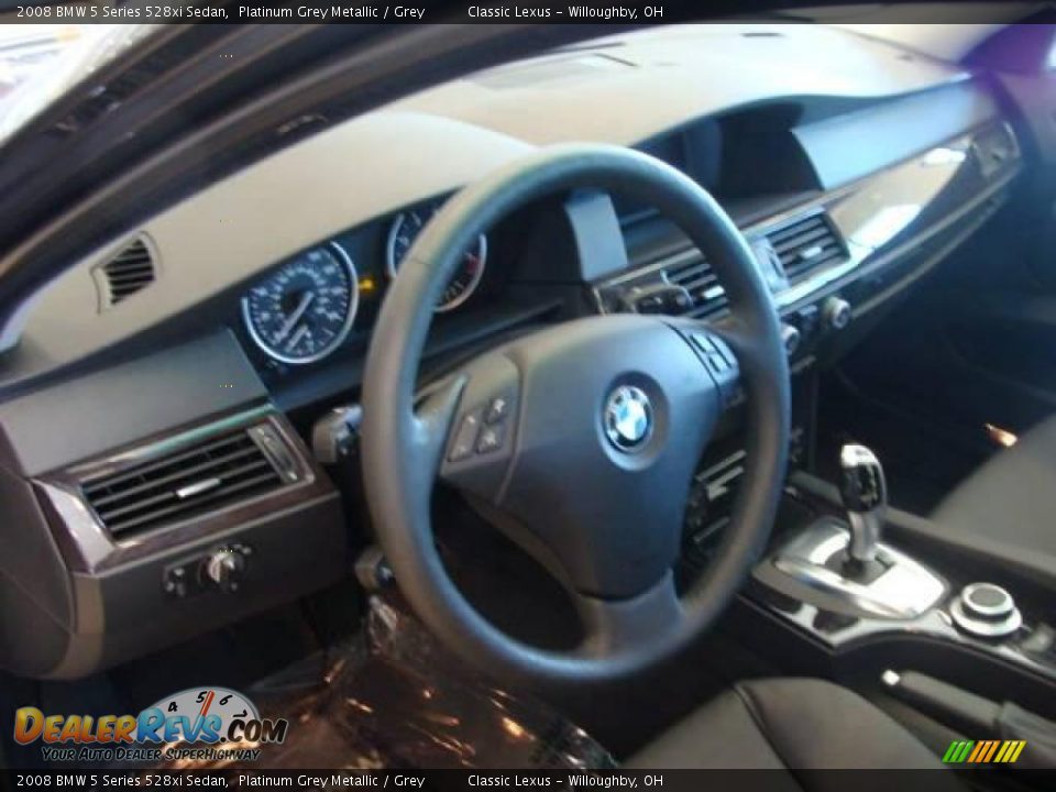 2008 BMW 5 Series 528xi Sedan Platinum Grey Metallic / Grey Photo #9