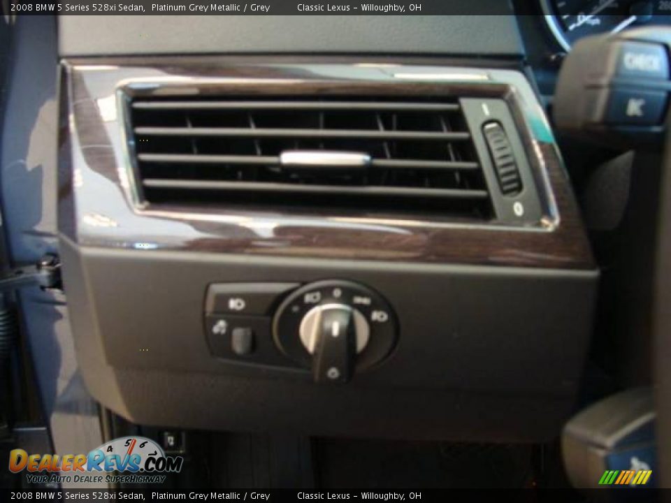 2008 BMW 5 Series 528xi Sedan Platinum Grey Metallic / Grey Photo #11
