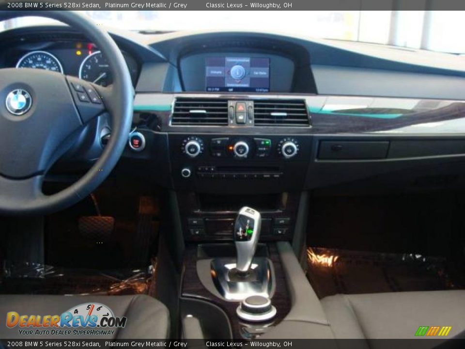 2008 BMW 5 Series 528xi Sedan Platinum Grey Metallic / Grey Photo #15