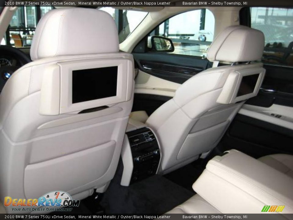2010 BMW 7 Series 750Li xDrive Sedan Mineral White Metallic / Oyster/Black Nappa Leather Photo #10