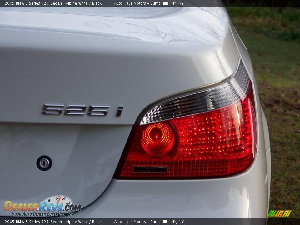 2005 BMW 5 Series 525i Sedan Alpine White / Black Photo #13