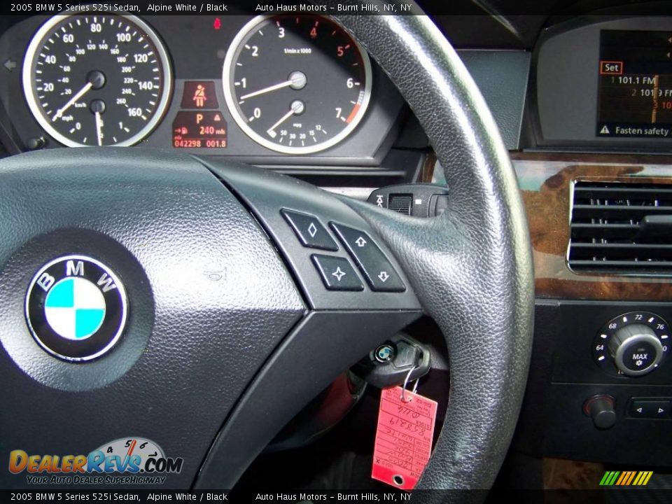 2005 BMW 5 Series 525i Sedan Alpine White / Black Photo #24