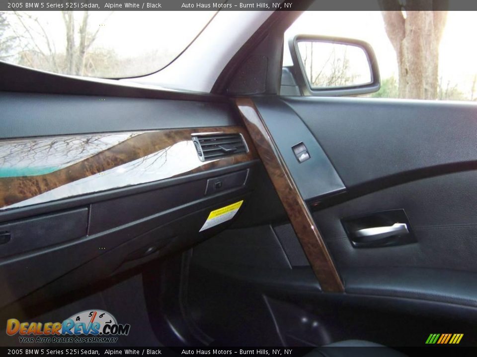 2005 BMW 5 Series 525i Sedan Alpine White / Black Photo #30