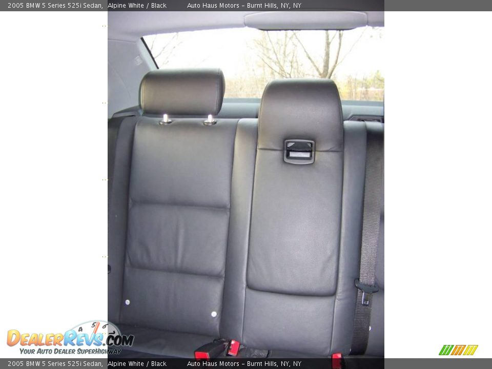2005 BMW 5 Series 525i Sedan Alpine White / Black Photo #31