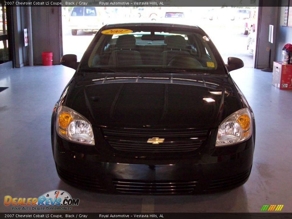 2007 Chevrolet Cobalt LS Coupe Black / Gray Photo #2