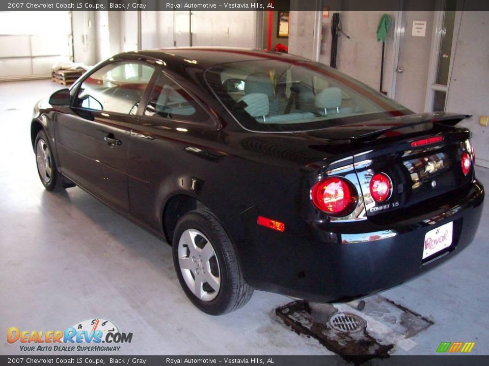 2007 Chevrolet Cobalt LS Coupe Black / Gray Photo #4